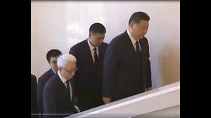 辟谣用力过猛！证明了他是他，未能证明他没事。三中全会重大悬疑：董军咋的了？习还在等谁？天安门异象。陕西垮桥是预告！特朗普大赞习普金？