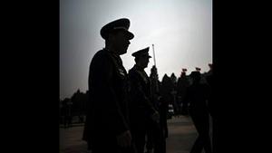 政局诡异！张又侠就此消失？下一个是他！传蔡奇任专案组组长，当面逼张退休。授意军报发文，暗示习夺回军权。李希大管家被抓