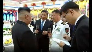 趁习离京，苗华被官宣！习现身上海，扮相惊人！印证新加坡第一夫人描述。两个茶杯很显眼。陈希罕见现身，顽固高喊两个确立。党媒最强高级黑：不跪